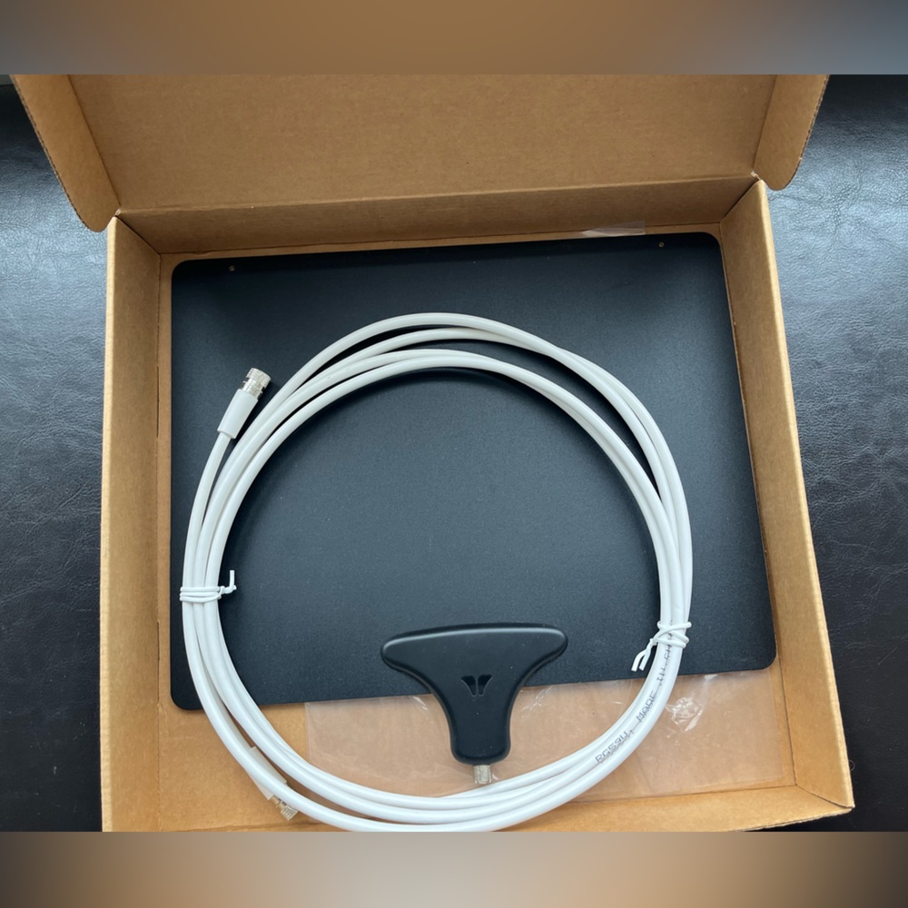 Mohu leaf 30 FFP indoor hdtv antenna MH-110598 Open box like new